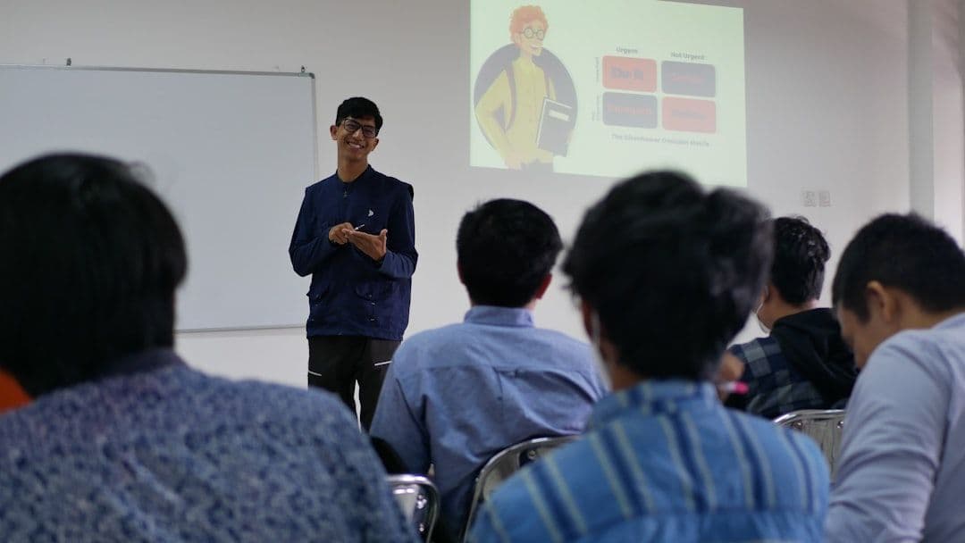 Development of a Learning Management System by trainers