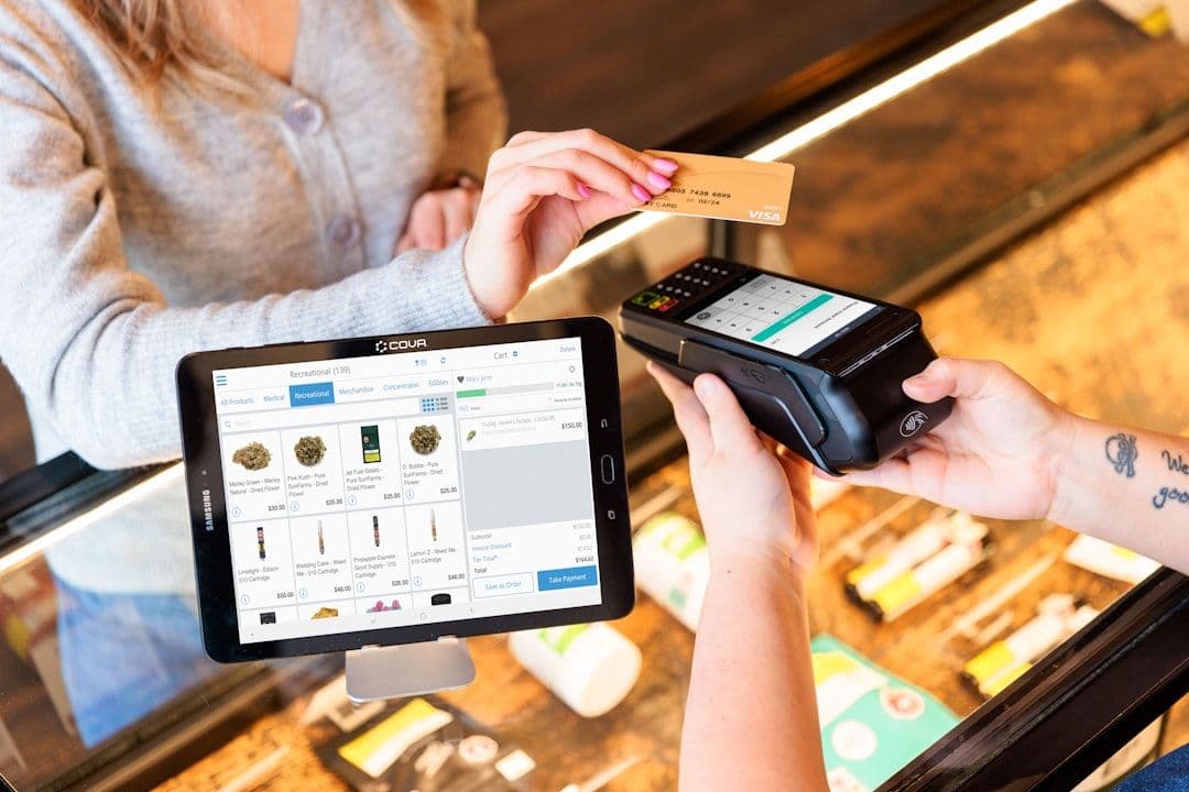 Enterprise Retailers using B2B E-commerce Platform for business transactions