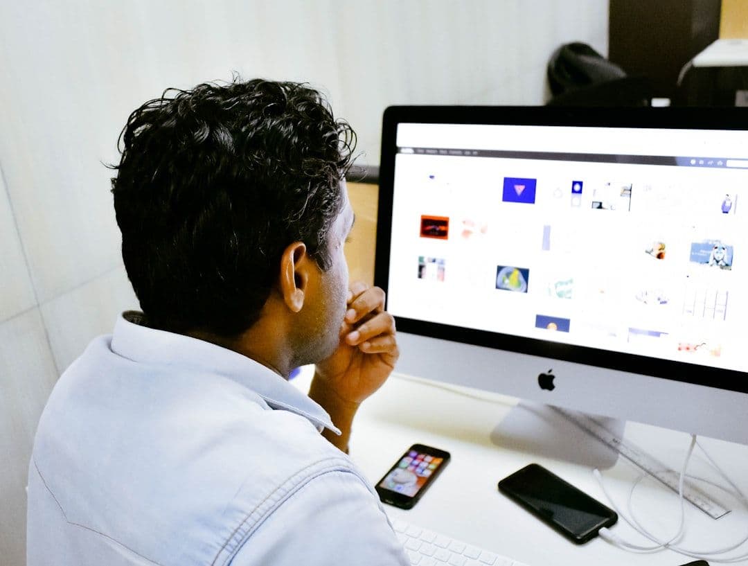 Illustration of a digital platform with multiple interactive courses for training providers