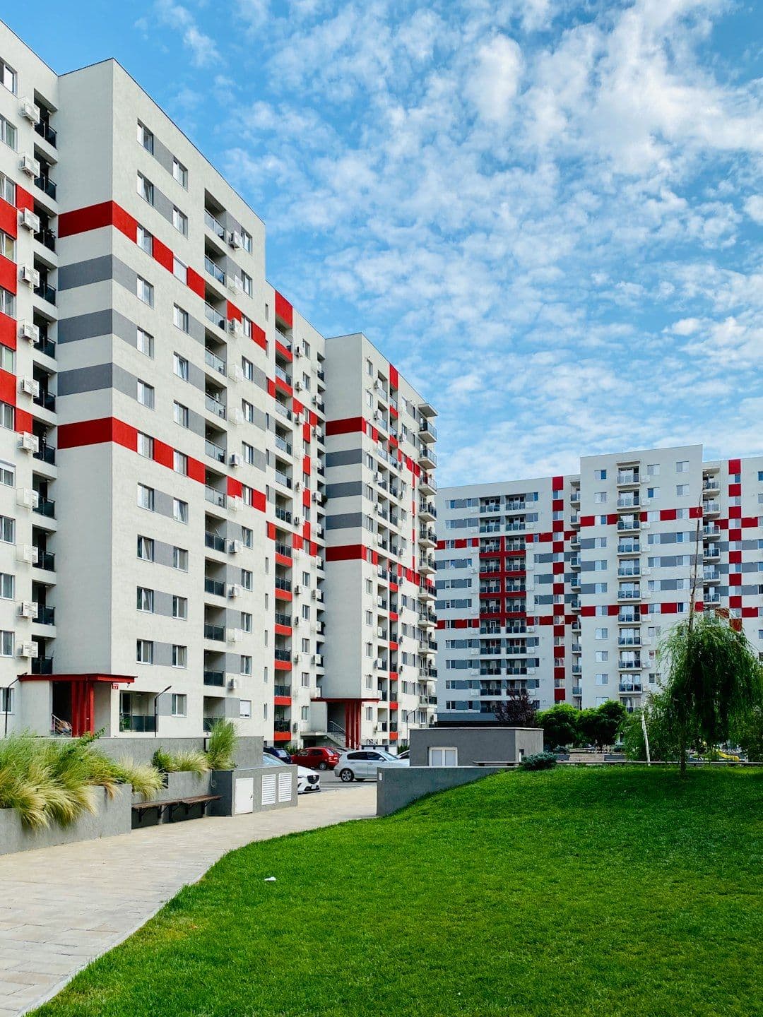We application designed for real estate developers to market and manage projects