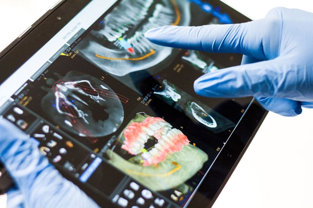Digital healthcare system linking hospitals, labs, and clinical processes