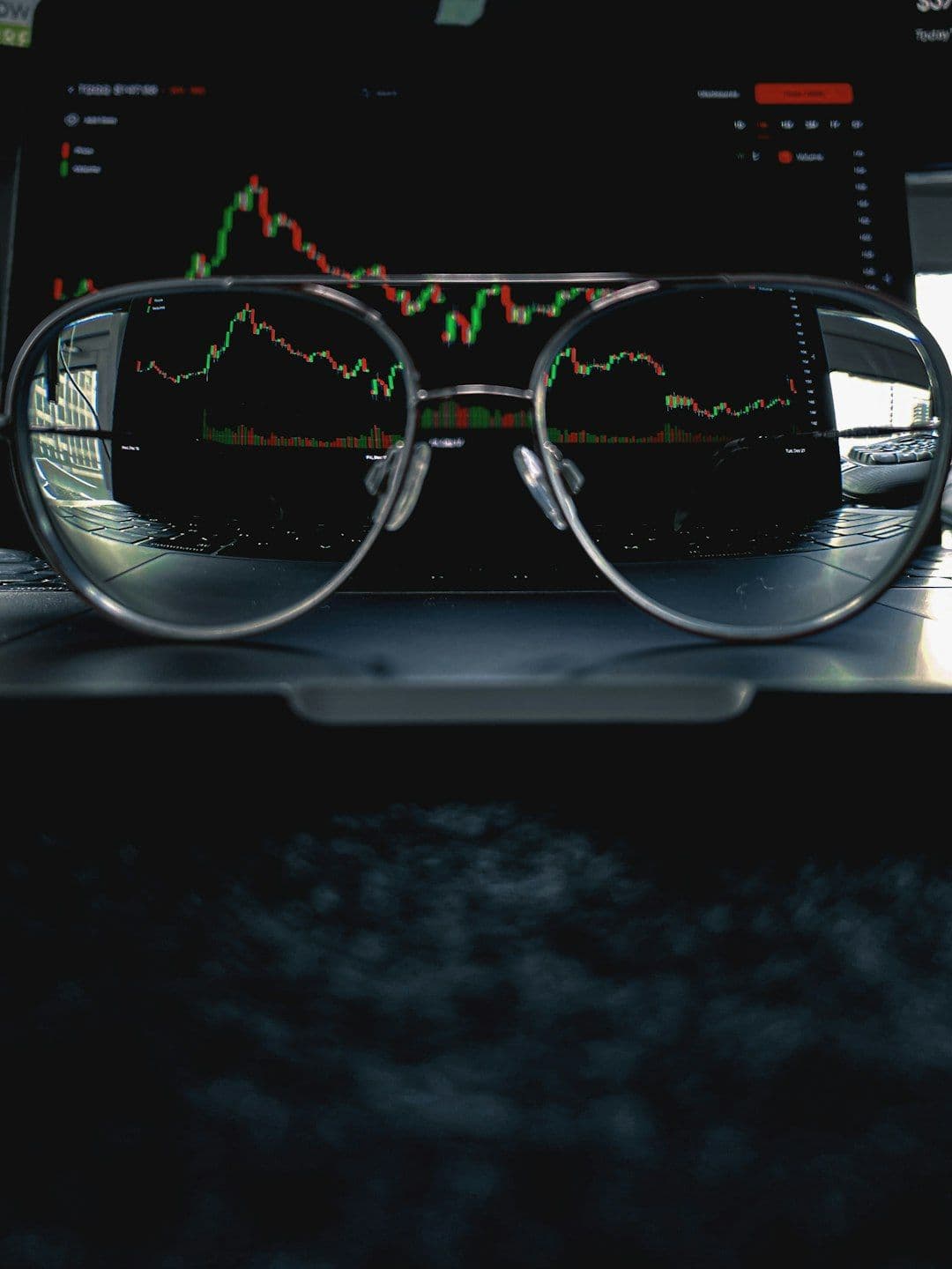Data visualization of bank performance and liquidity on digital dashboard